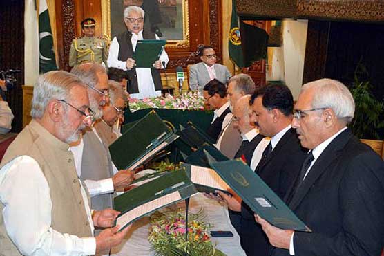 Ten-member caretaker KP cabinet takes oath 