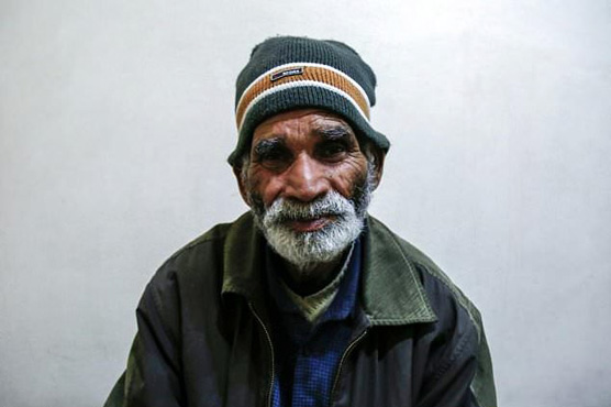 Elderly Pakistani couple quit Syria’s embattled Ghouta