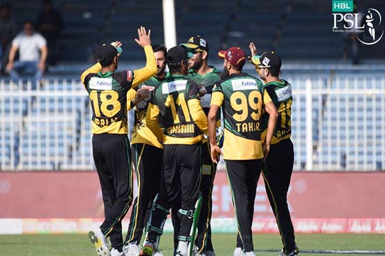 LIVE: Tanvir sinks Gladiators with double strike