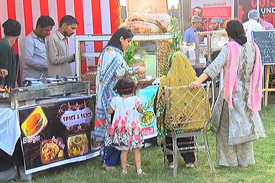 Karachiites enjoy food and music at three-day festival