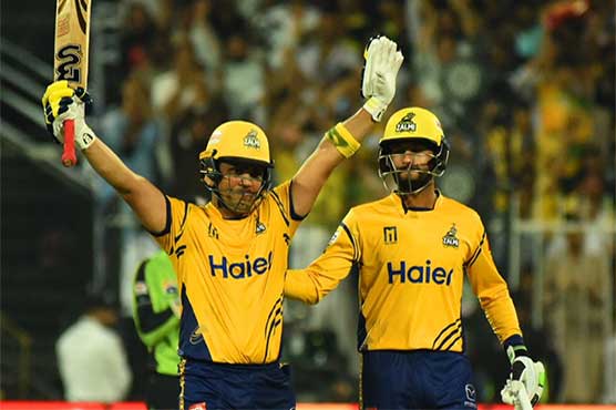 Peshawar Zalmi crush Qalandars to enter playoffs