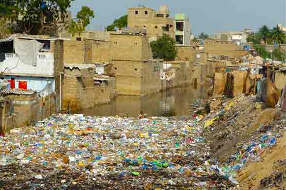 CJP gives one-week deadline to mayor to clean Karachi