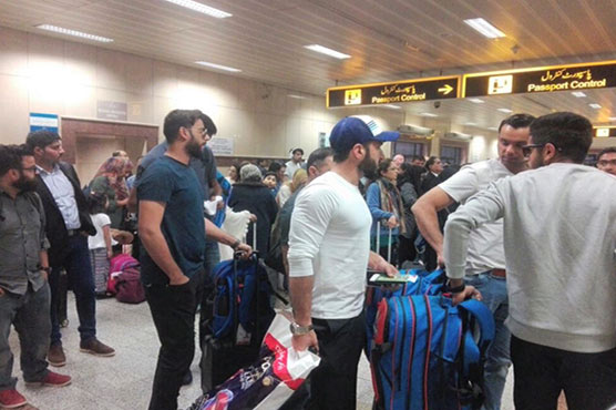 Karachi Kings reach Lahore amid tight security