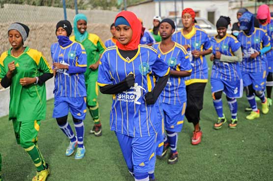 In Somalia, women defy strict rules to play football