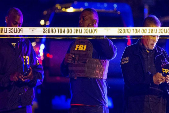 Texas bomb suspect blows himself up after police move in