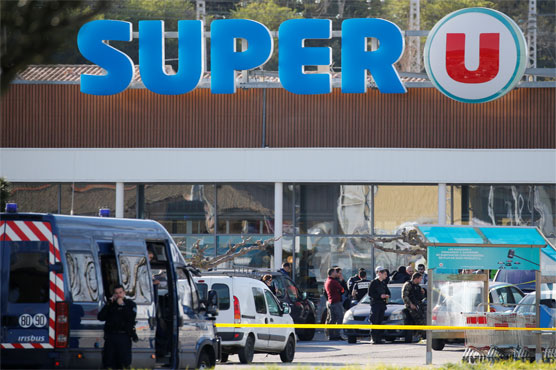 Gunman attacks French supermarket, kills three