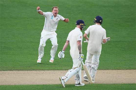 Wagner bounces New Zealand to innings victory