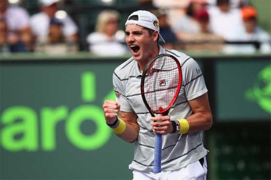 Isner routs Chung to reach Miami semi-finals