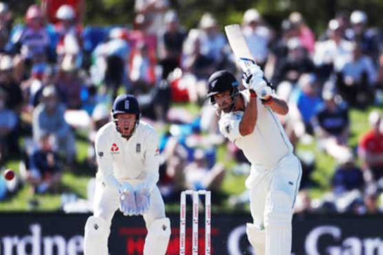 Watling and de Grandhomme spearhead New Zealand fightback