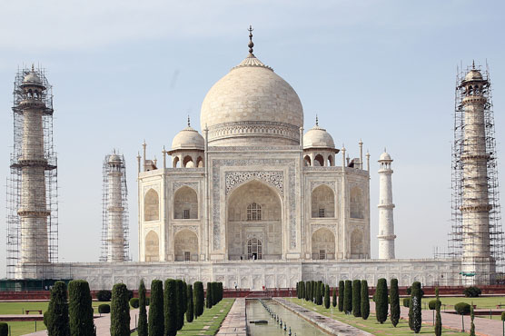 India's top court slams govt over Taj Mahal decay