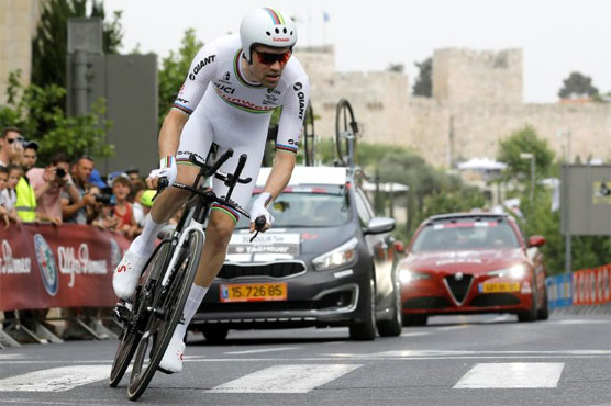 Italy's Elia Viviani wins the second stage after a thrilling final sprint
