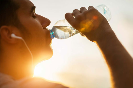 How do our brain tell us we are thirsty?