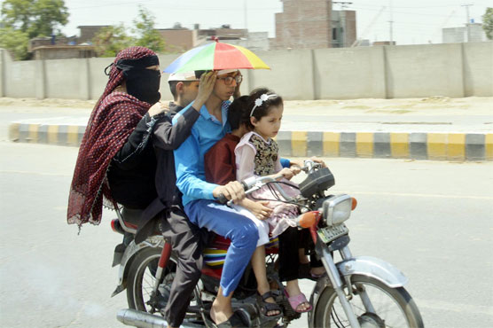 Karachi sizzles at 45 degrees as fresh heatwave arrives