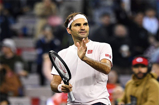 Federer fires to join Djokovic in Shanghai semis