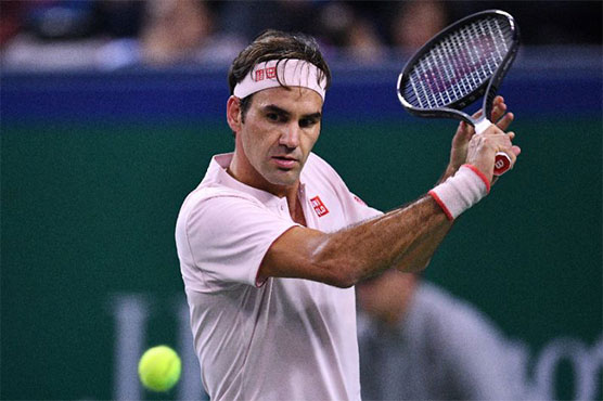 Federer digs deep to reach Basel second round
