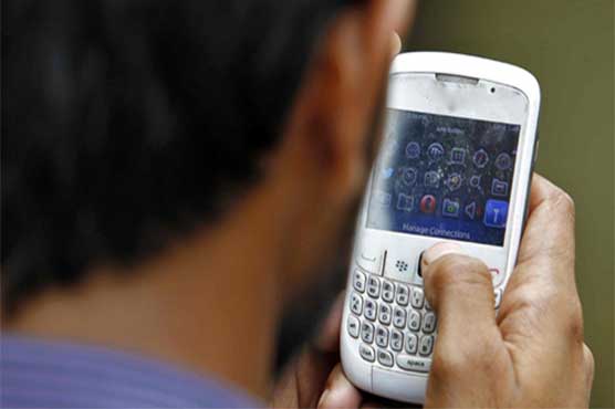 No tax deduction on recharging mobile balance less than Rs500, CJP told