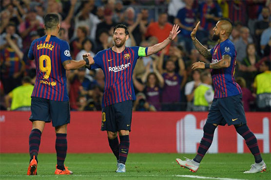 Messi scores hat-trick as Barcelona thrash PSV