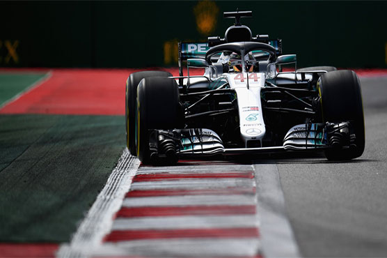 Hamilton on top in Sochi as Vettel admits Ferrari 'struggling'