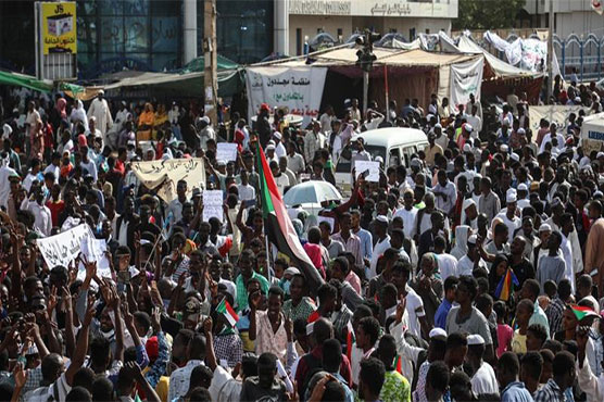 Sudan protesters keep up campaign for civilian rule