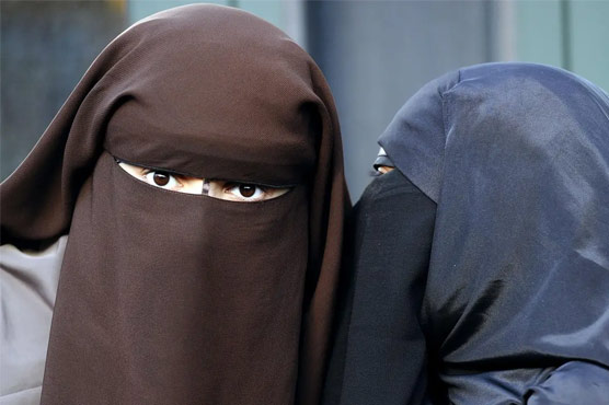 Sri Lanka bans face covering after attacks