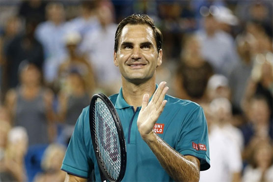 Federer, Djokovic advance in Cincinnati Masters