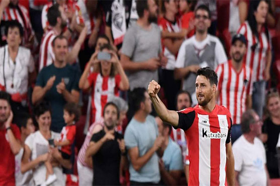 Bilbao's 38-year-old striker stuns Barcelona in title defence opener