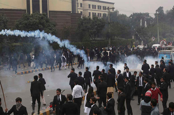 PIC clash: FIRs registered against over 250 lawyers