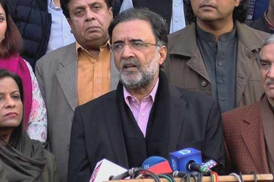 Qamar Zaman urges Shehbaz to return and perform constitutional duty