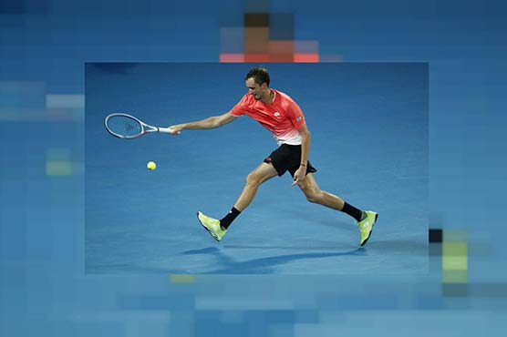 Efficient Medvedev proves too strong for Fucsovics