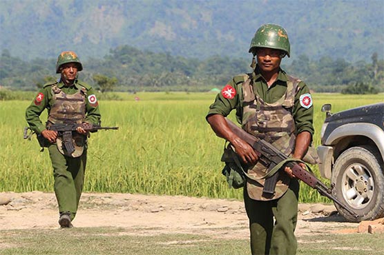 Rakhine rebels kill 13 Myanmar police in brazen raids