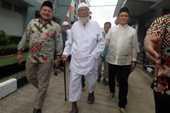 Indonesia reviewing early release for Bali bombing-linked cleric