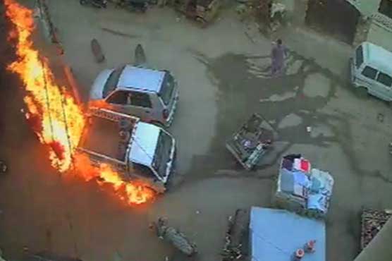 Gas cylinder shop catches fire in Karachi