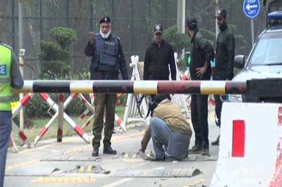 Security bunkers outside Sharif family's Jati Umra residence bulldozed 