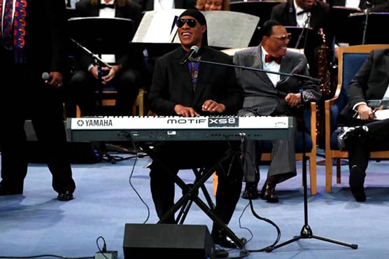 Stevie Wonder tells London concert he will have a kidney transplant