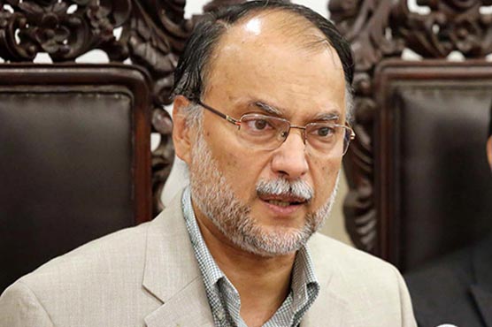 Ahsan Iqbal taunts PM Imran over imminent US visit confusion