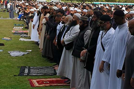 New Zealand prays, falls silent, a week after mosque massacres