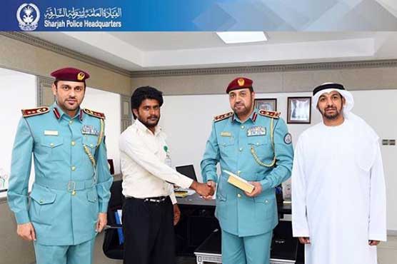 UAE police honors a brave Pakistani