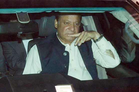 SC suspends two officials for late night release of Nawaz 