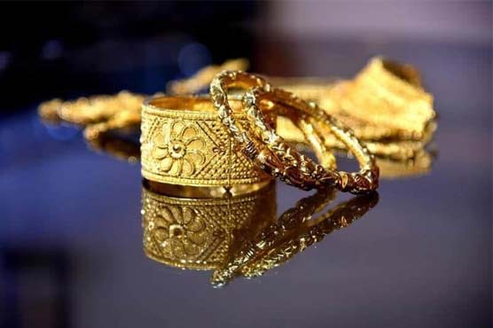 Gold rate down by Rs 700