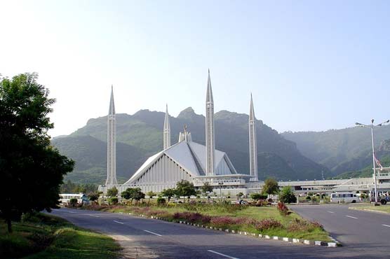 British Backpacker Society team visits Faisal Mosque