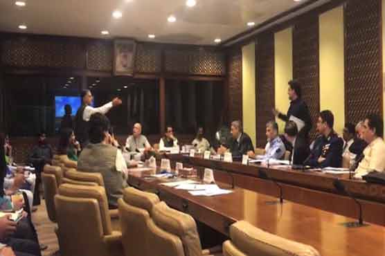 PML-N, PTI leaders exchange harsh words over PIA performance