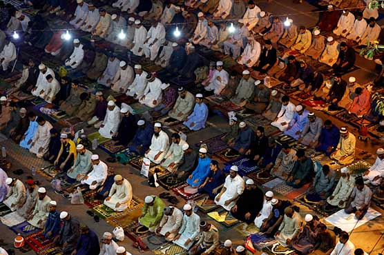 In pictures: Muslims observe Ramadan with religious zeal