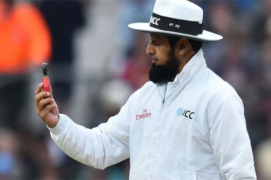 DG,SBP greets umpire Aleem Dar on completing 200 ODI's