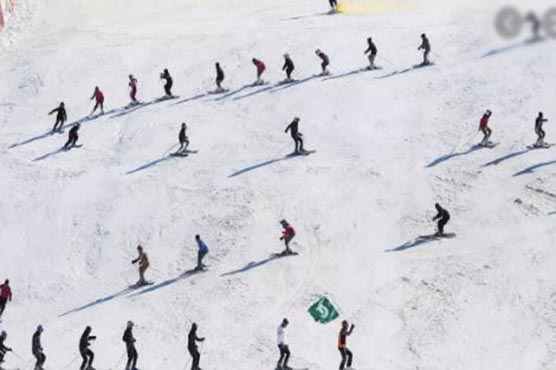 Pakistan hopes untapped mountains could lure foreign skiers