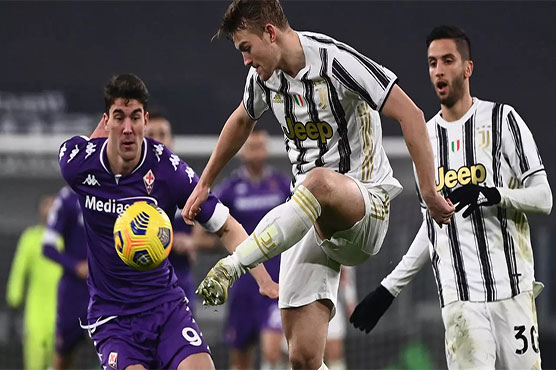 Ten-man Juve crash to first Serie A defeat of season against Fiorentina