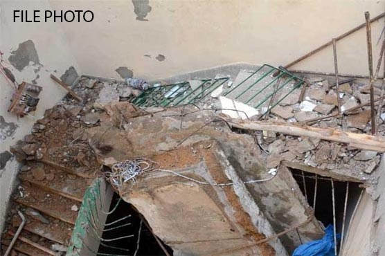 Roof collapse kills mother, minor son in Lahore