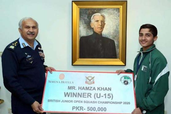 Air Chief awards Rs. 0.5 million to British Junior gold medalist Hamza