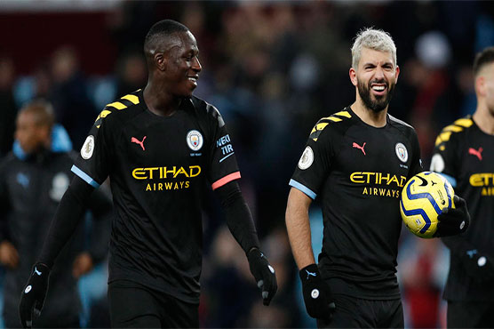 Aguero makes history as Man City hit Villa for six