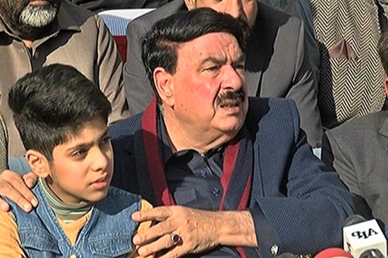 PTI govt will complete its tenure, hopes Sheikh Rasheed