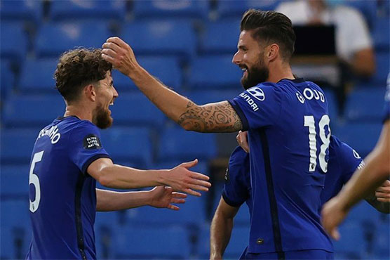 Giroud guides 'nervy' Chelsea closer to the Champions League